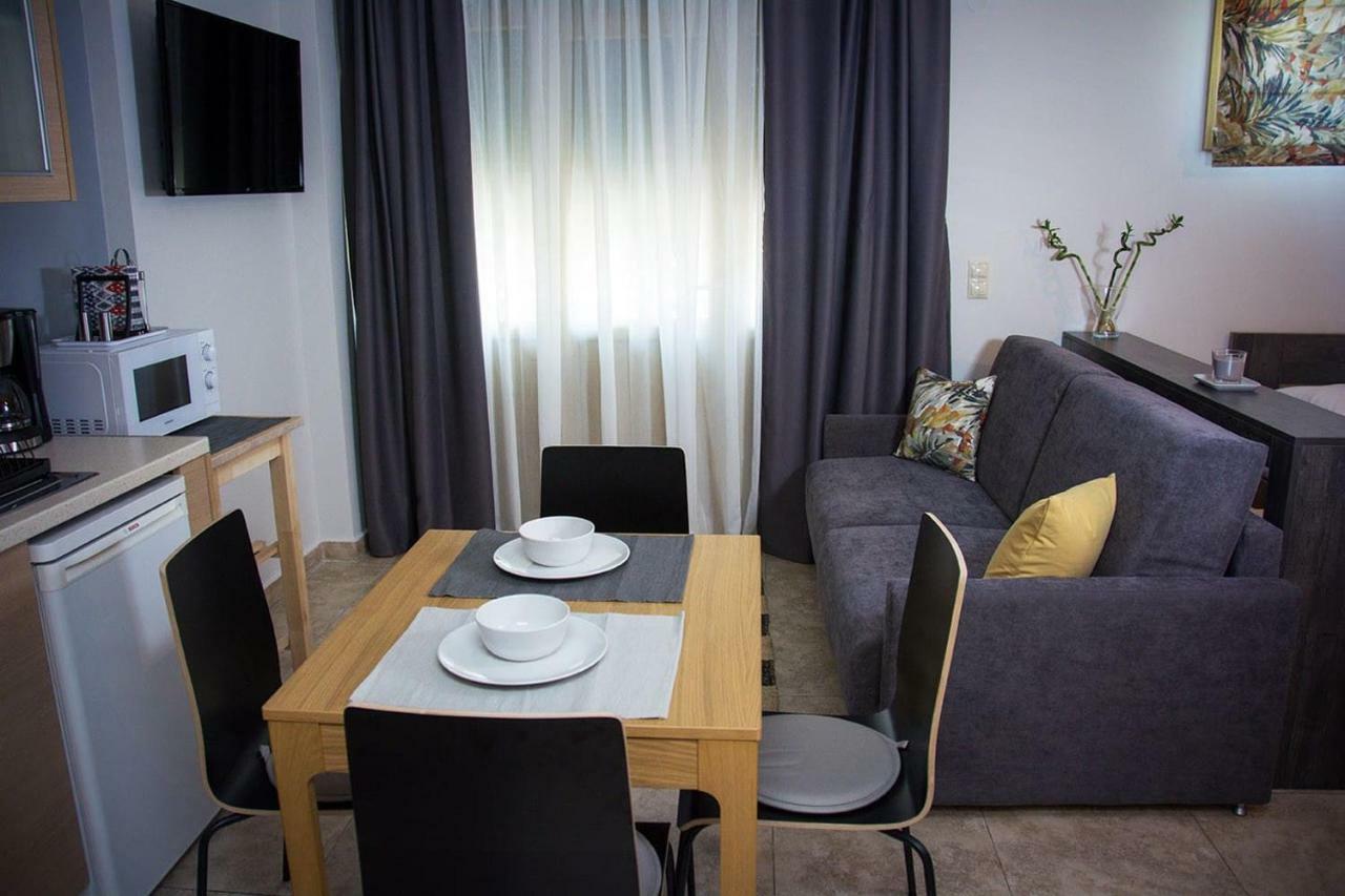 סלוניקי Quiet Urban Studio With Private Backyard מראה חיצוני תמונה