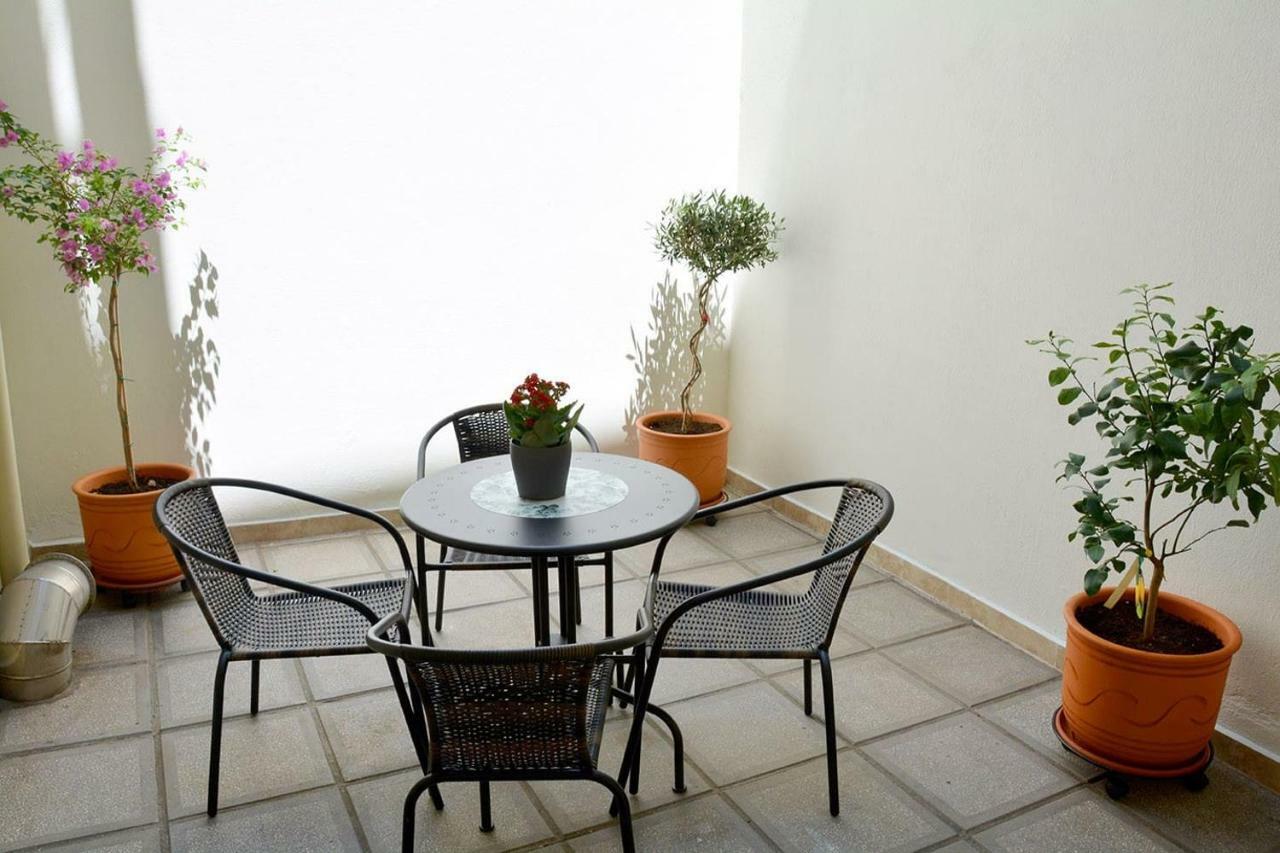 סלוניקי Quiet Urban Studio With Private Backyard מראה חיצוני תמונה
